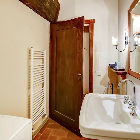 Belvilla By Oyo Welcoming With Pool Holiday home Monterchi